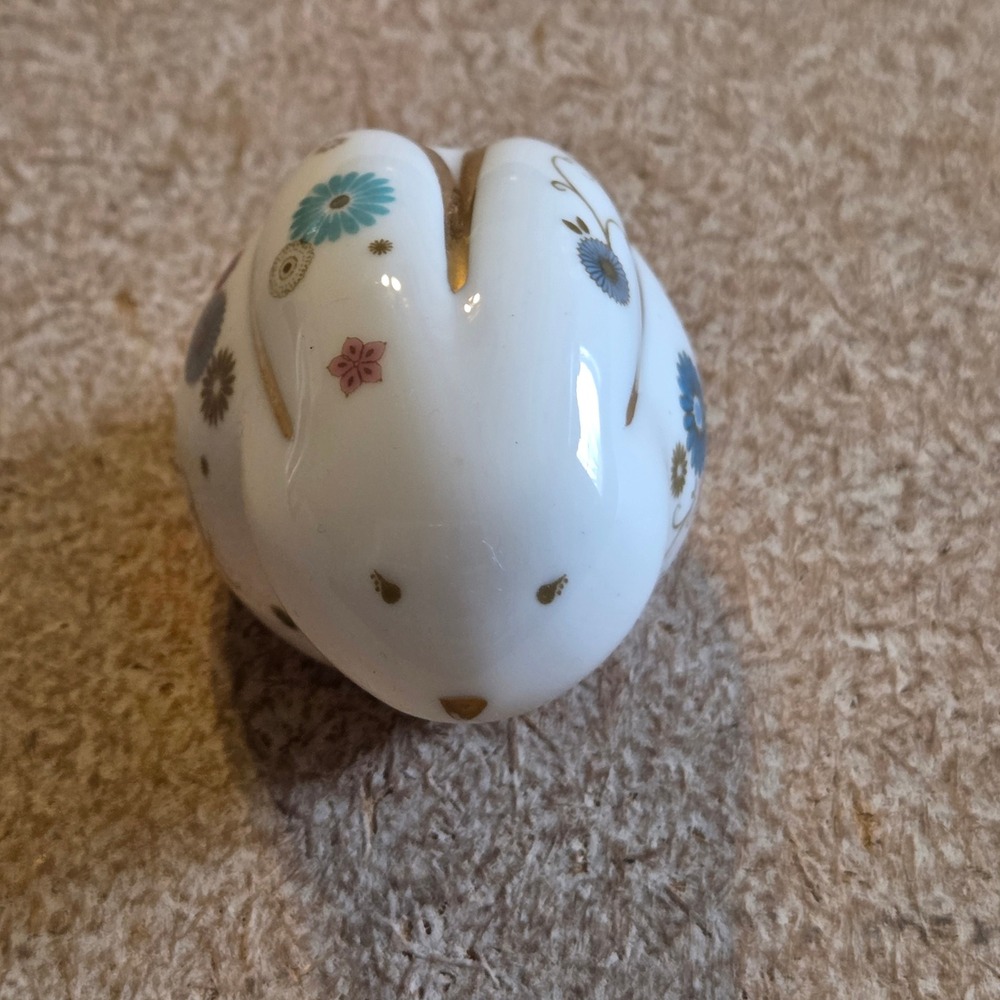 Aynsley Fine‎ Bone China Rabbit Figurine Floral Gold Gilt White Bunny England